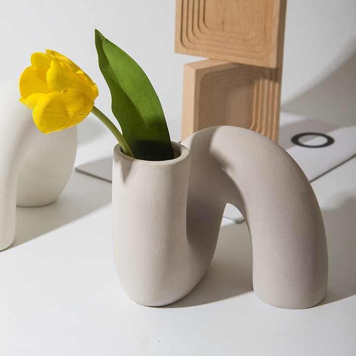 Nordic Style Ins Ceramic Vase Light Luxury Living Room Flower Arranging Ornament Easter Cross-Border Hot Sale